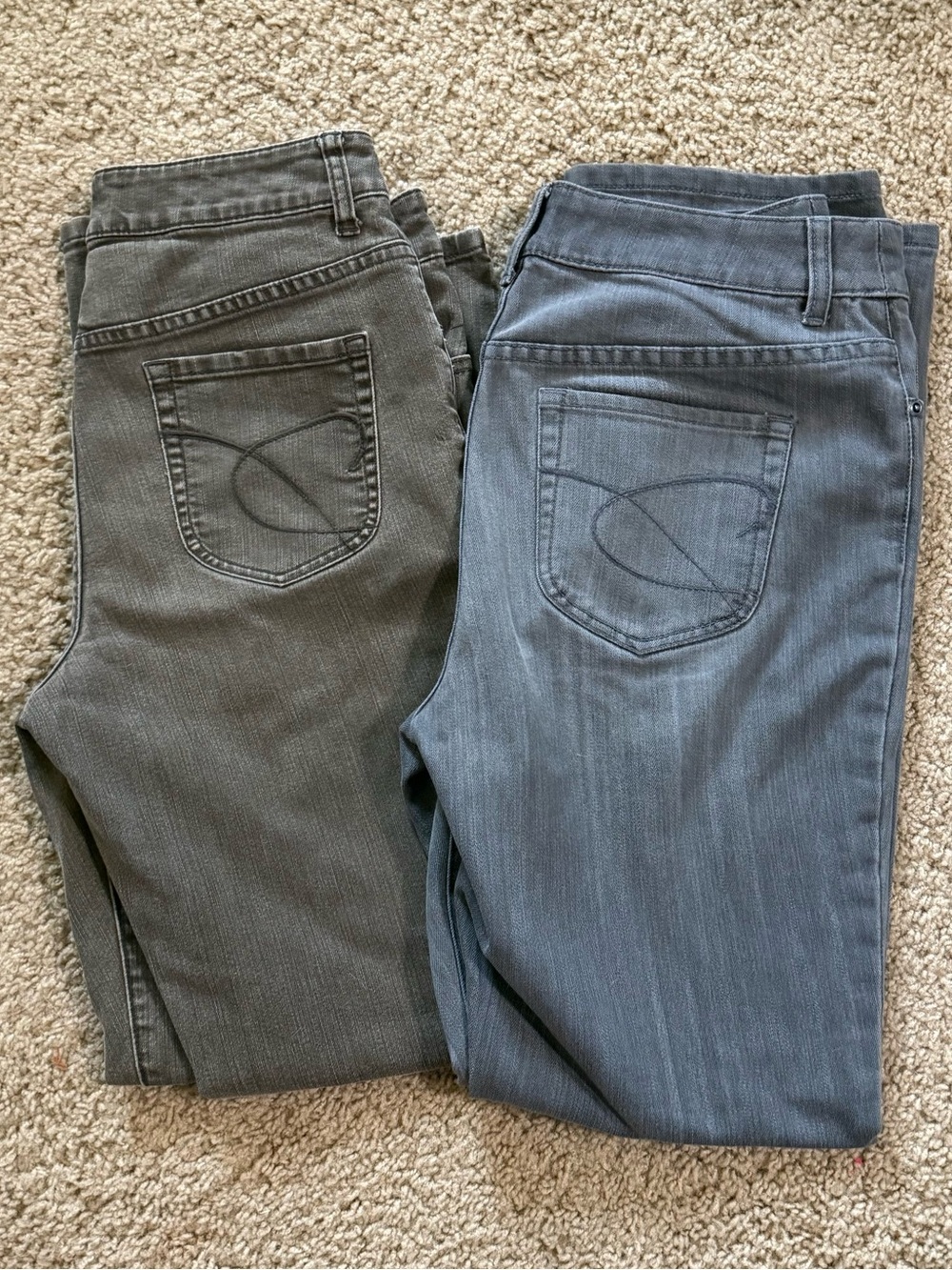 Lot of 2 Pairs Chico’s Platinum Ultimate Slim Fit Jeans - Size 1 Regular